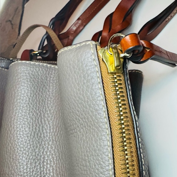 [Dooney & Bourke] Gray Pebble Grain Leather Barlow Satchel - Picture 4 of 13